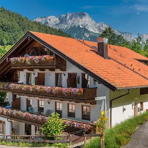 Hotel Und Maria Gern